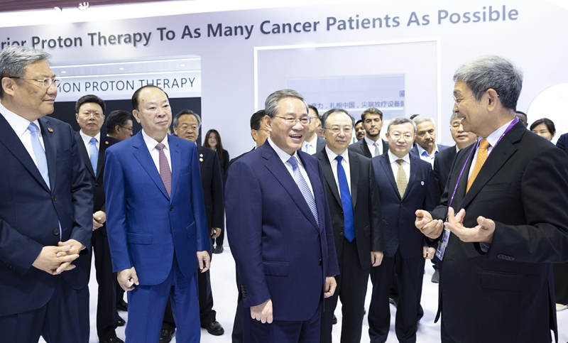 李強(qiáng)在第135屆中國進(jìn)出口商品交易會(huì)巡館時(shí)強(qiáng)調(diào)
讓廣交會(huì)這個(gè)“金字招牌”不斷煥發(fā)新的時(shí)代風(fēng)采「相關(guān)圖片」